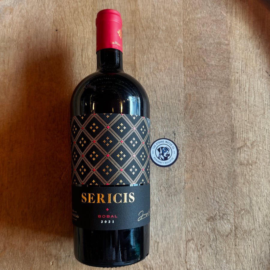 Murviedro Sericis Bobal old vines red wine bottle and label