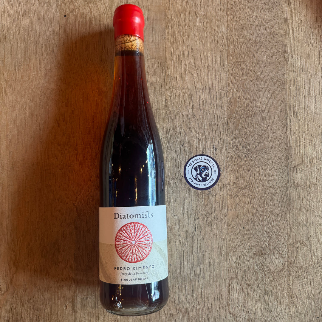 Diatomists Pedro Ximénez 5 Year Old Sherry from Jerez bottle