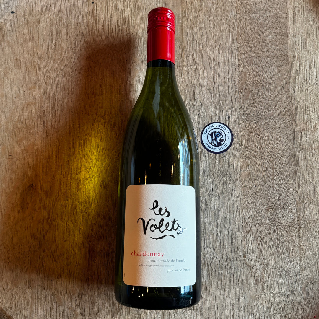 Les Volets Chardonnay Pays d’Oc white wine bottle and label