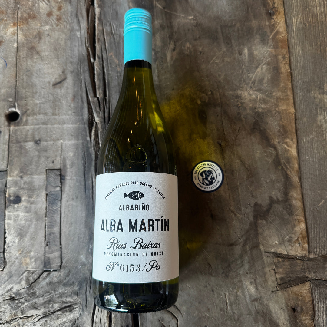 Martín Códax Alba Martín Albariño Spanish white wine bottle