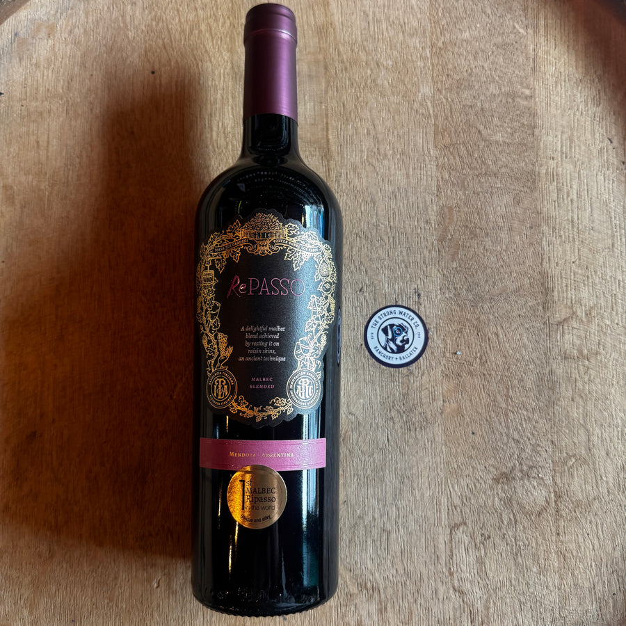 Passitivo Appassimento Primitivo full-bodied Italian red wine bottle