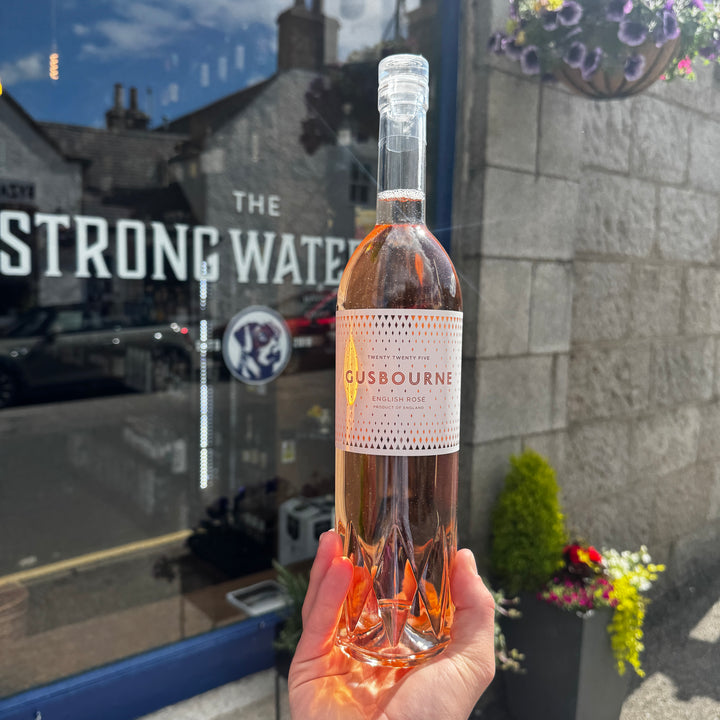 Gusbourne Rosé 2025 still wine bottle
English rosé wine Gusbourne 2025
Premium Kent rosé wine bottle
Gusbourne still rosé glass pour